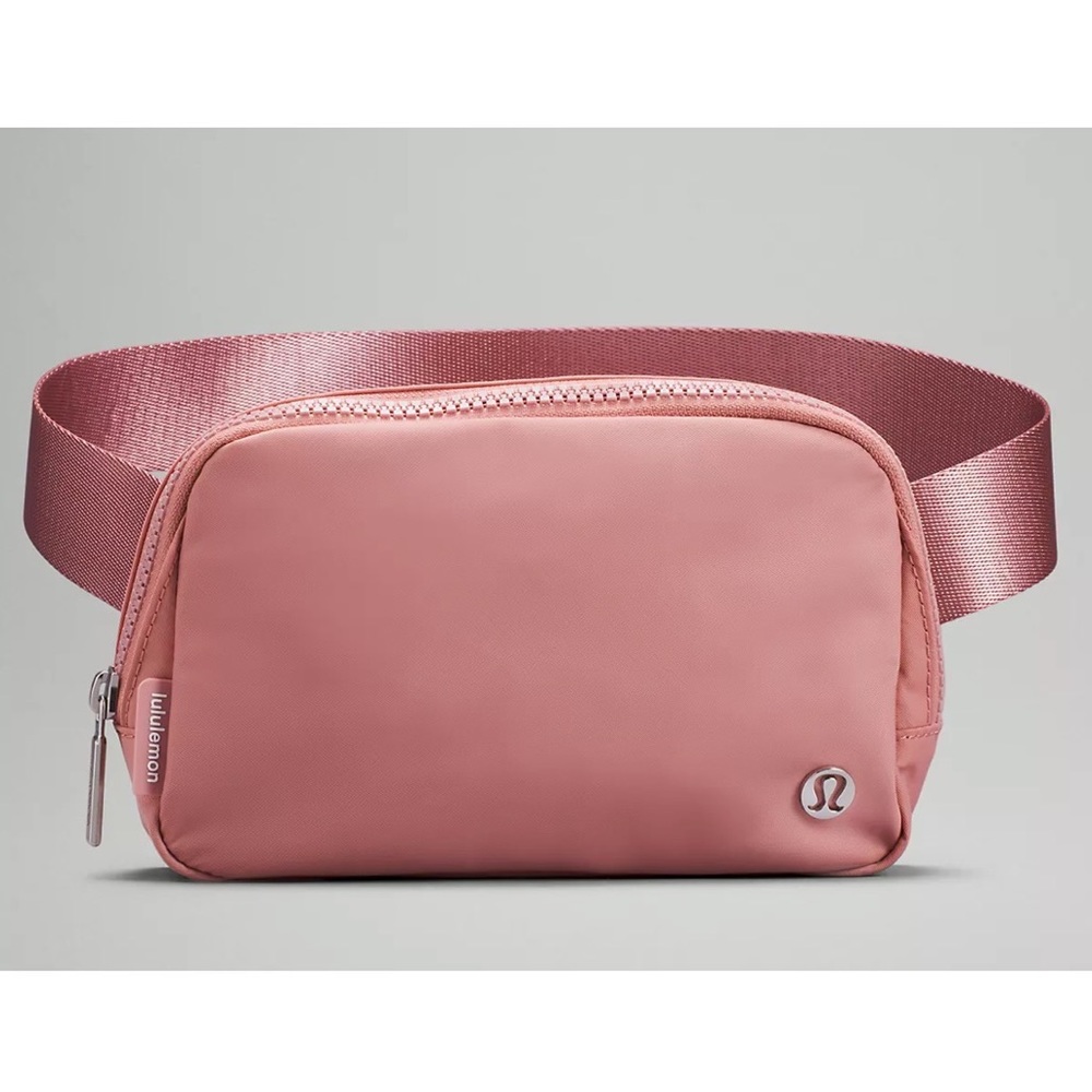 Lululemon Everywhere Belt Bag
